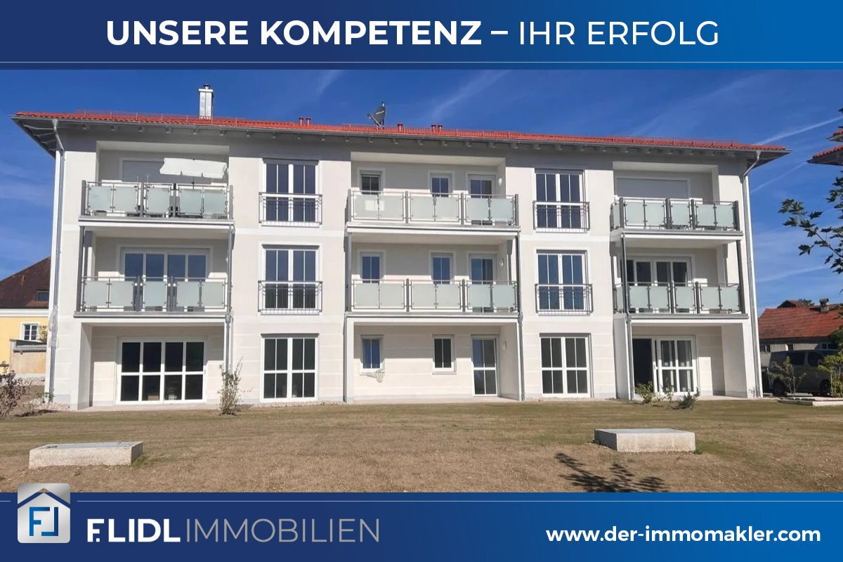 Exklusive 3 Zimmer  in 9 Fam. Haus oberste Etage mit Balkon
