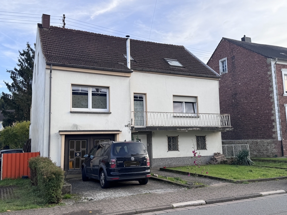 Einfamilienhaus mit 143 m² Wohnfläche, Garage und großem Grundstück