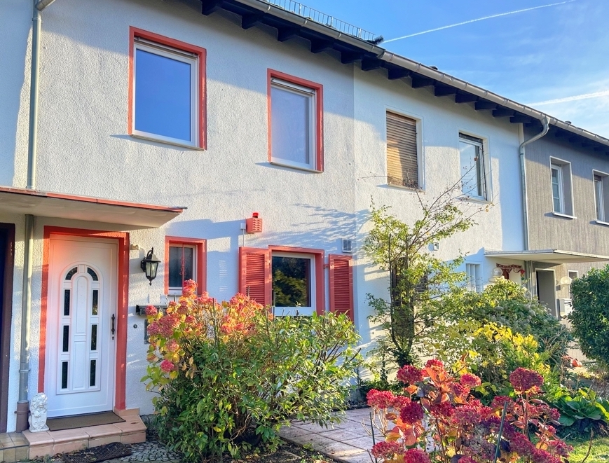 Modernisiertes und gut ausgestattetes Reihenhaus in begehrter Lage