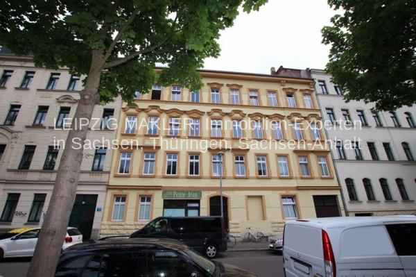 PERFEKT für 2er WG - 2-RAUM-WOHNUNG mit Balkon, großem Bad, separater Küche mit EBK im Zentrum-Ost