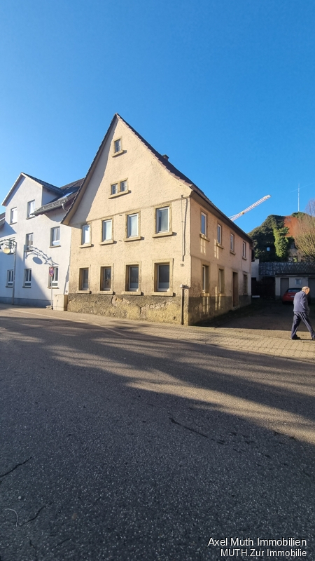 Historisches Gebäude zur Sanierung -  im Sanierungsgebiet- Fördermittel möglich!