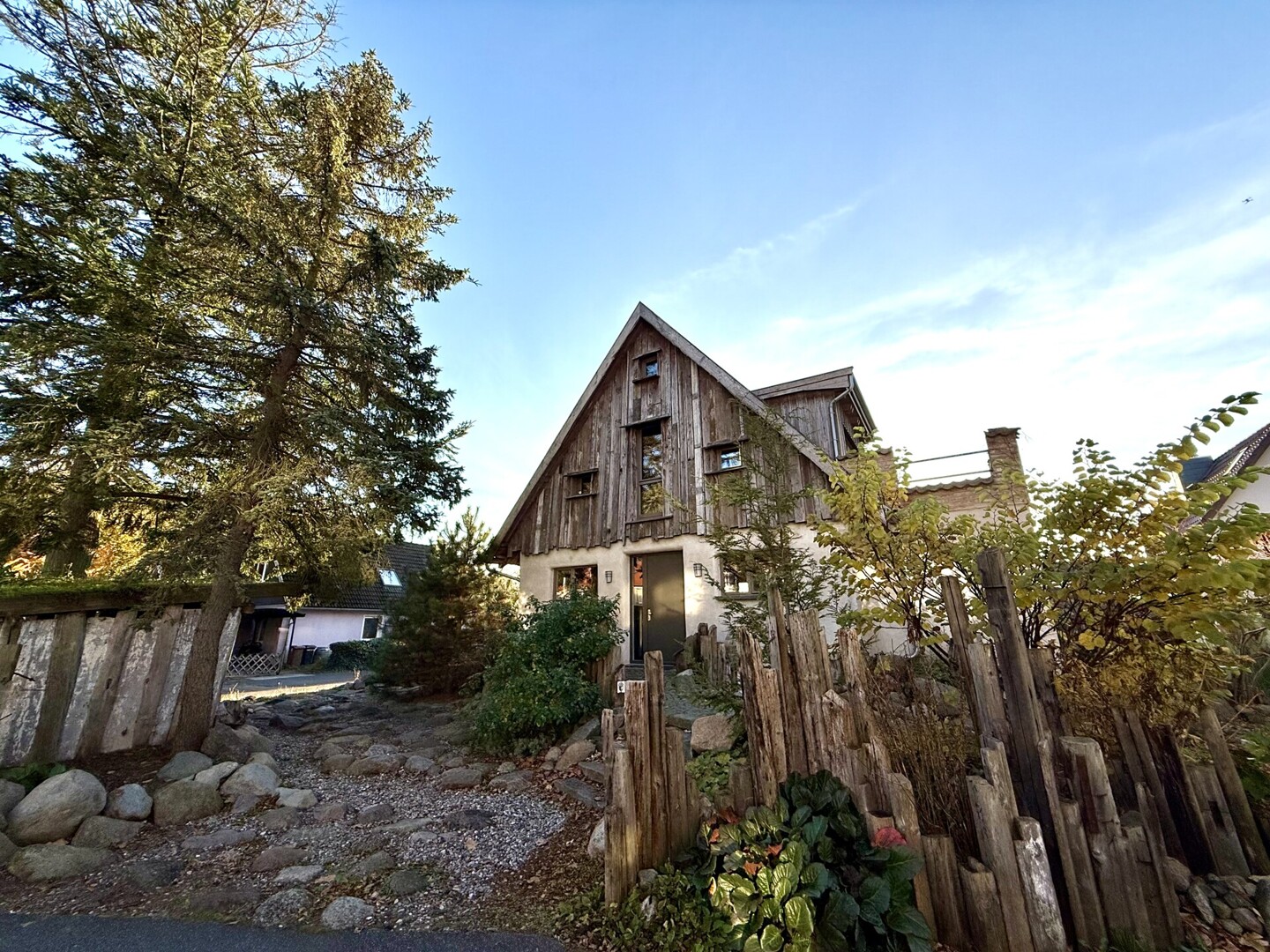 Einzigartiges Einfamilienhaus mit Charakter – Architektur und Wohnkomfort in perfekter Harmonie