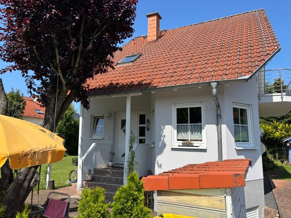 Moderne Doppelhaushälfte mit Wohlfühlcharakter