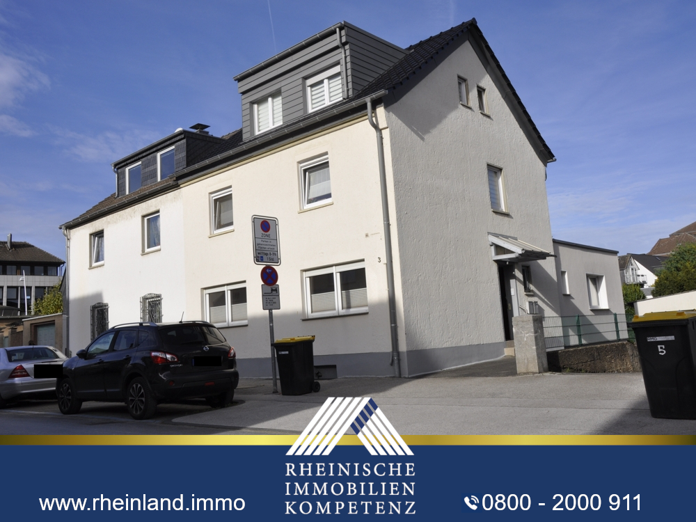 Provisionsfrei!
Modernisiertes 2-Familienhaus 
mit Baulandreserve !!!