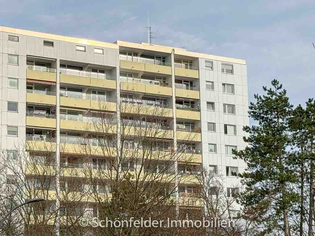 Helle sonnige Wohnung am Waldrand - ganz oben mit Fernblick und Provisionsfrei