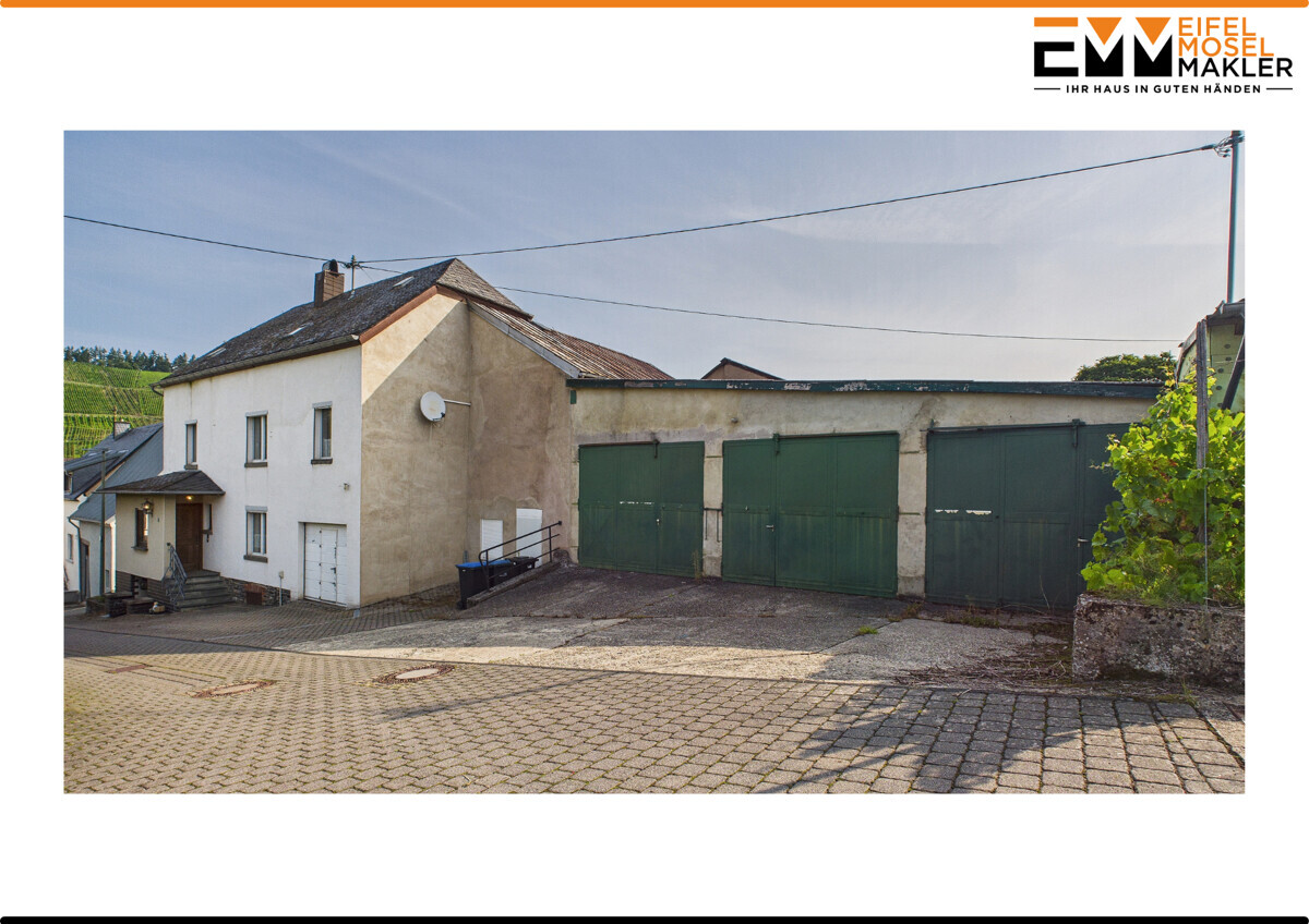 Familienfreundliches Wohnhaus mit vielseitig nutzbarer Halle und gepflegtem Garten