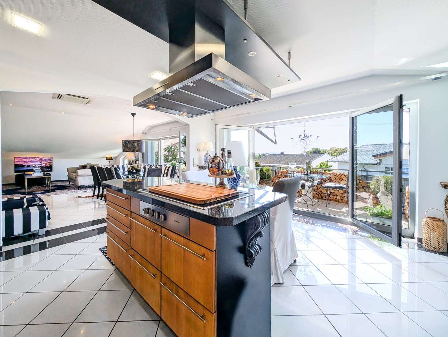 Exklusive Eigentumswohnung mit Kamin & 2 Balkonen in Toplage von Montabaur-Himmelfeld