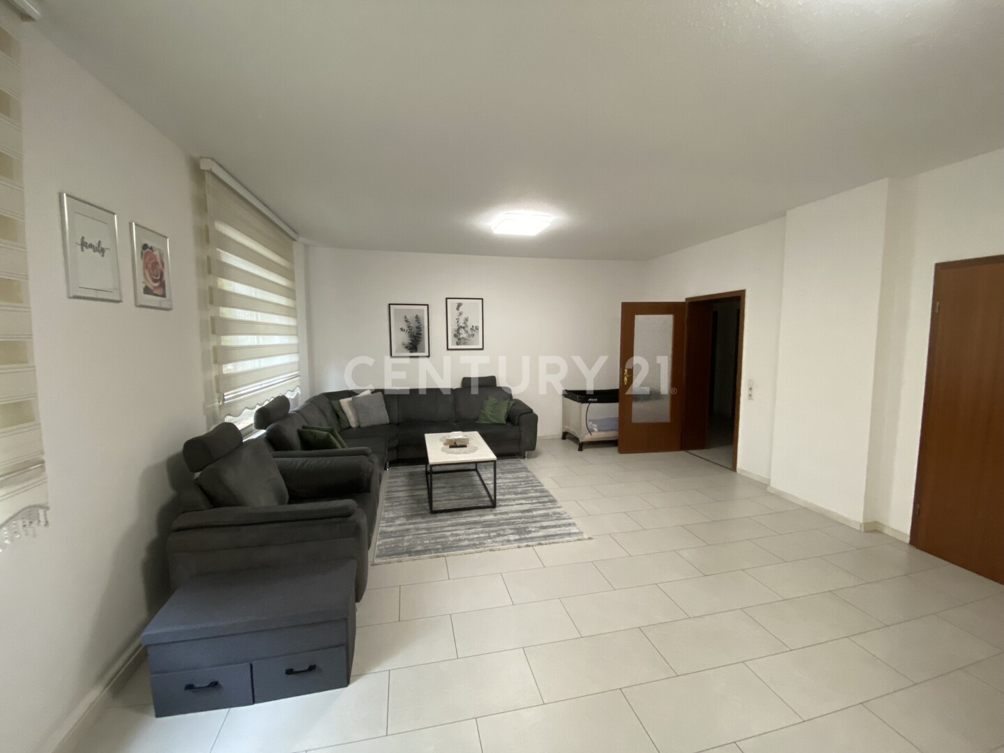 Charmante 3-Zimmer-Wohnung mit zwei Loggien im 2. Obergeschoss