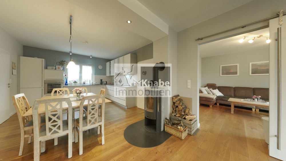 Familientraum mit Herz, Gartenparadies und Bauplatz!