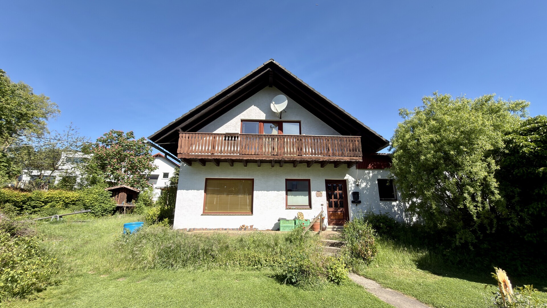 Attraktives Einfamilienhaus mit großem Raumangebot und Garten - Keine Käuferprovision!
