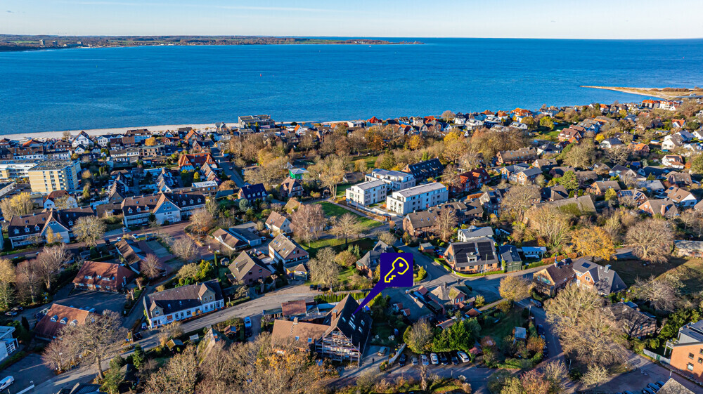 Großzügige Maisonette-Wohnung mit Loggia und Garten in Laboe