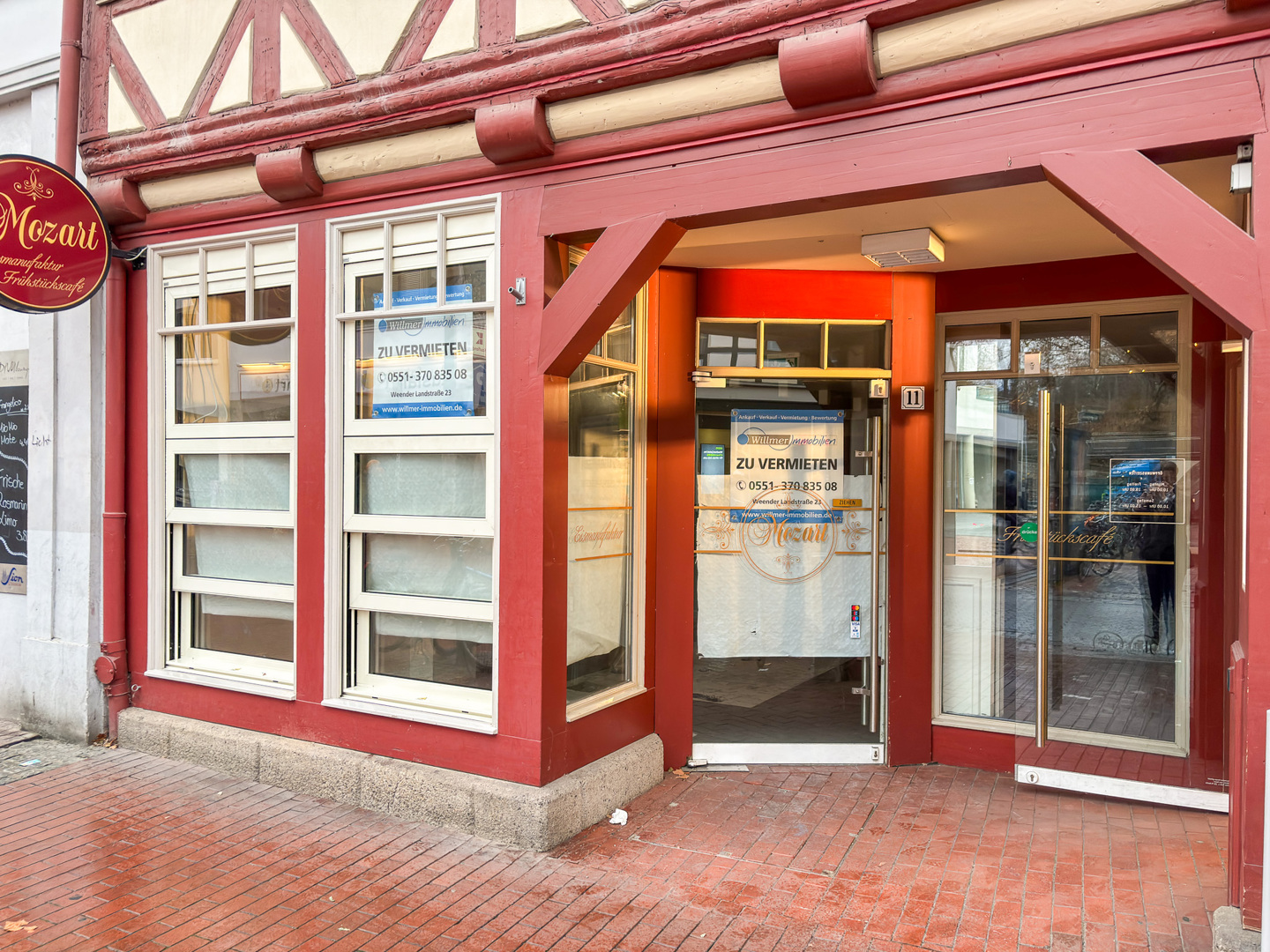 Top-Lage in Göttingen: Repräsentative Gewerbefläche mit zwei Eingängen in der Fußgängerzone