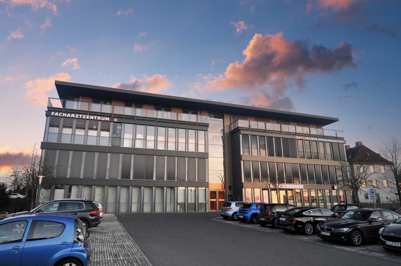 Praxisfläche mit Penthouse-Feeling im Ärztehaus