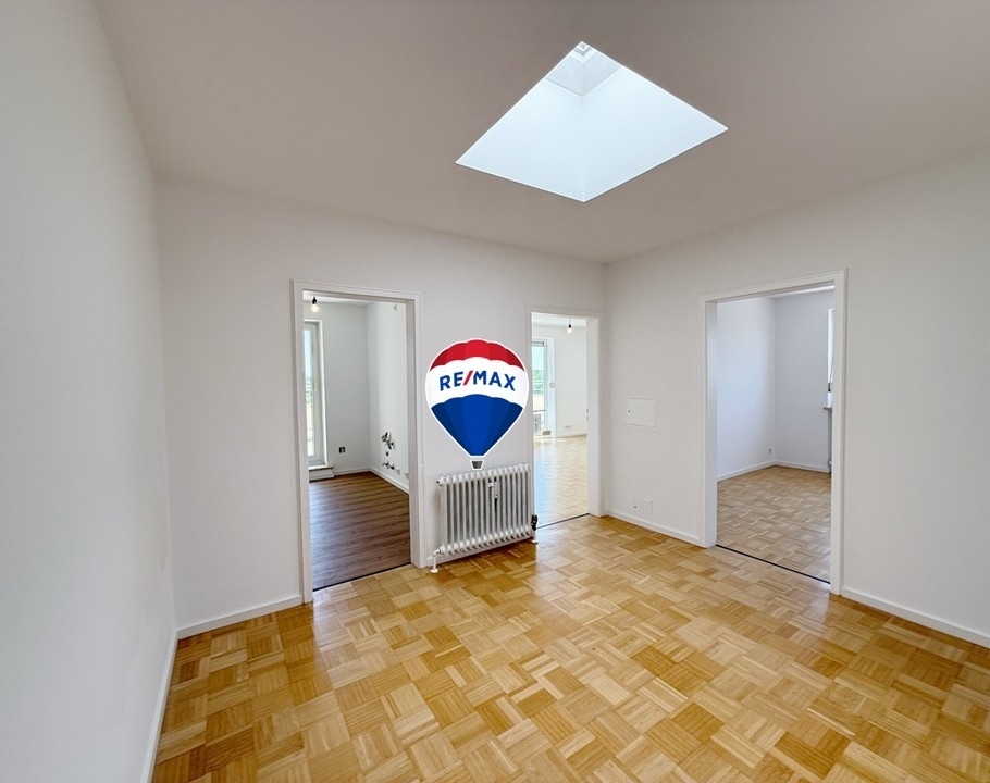 Bezugsfertige 3-Zimmer-Wohnung mit Dachterrasse und Alpenblick