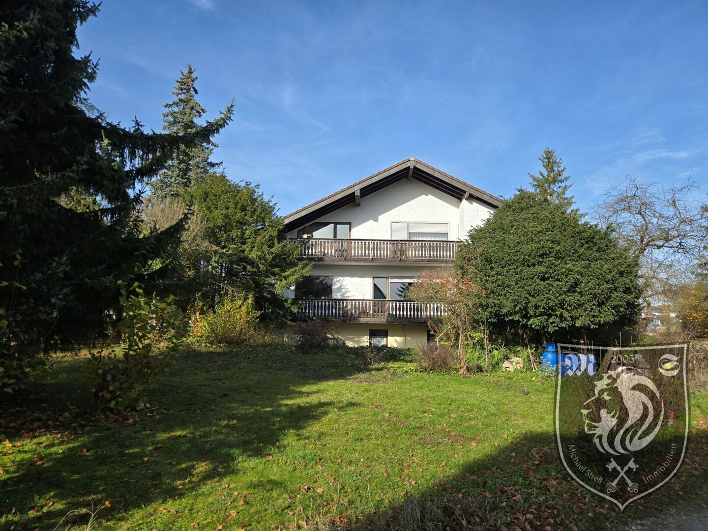 Räume für Ihre Zukunft – vielseitige Unternehmervilla in Toplage mit Klosterblick – Neresheim