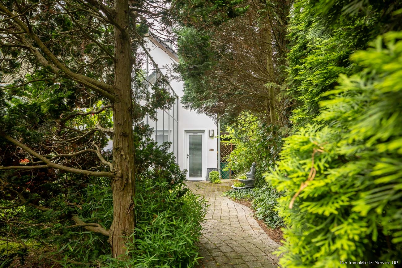 Wohnen im Grünen am Glacis – Ein besonderes Wohnensemble in Minden - Zwei Häuser, drei Wohneinheiten