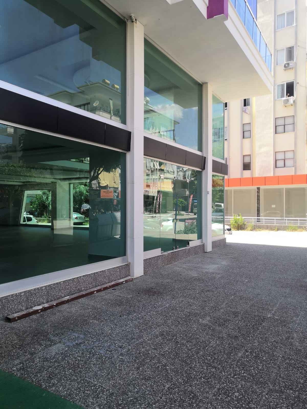 Laden in Alanya Mahmutlar - 256 m², Investition, 850.000 EUR