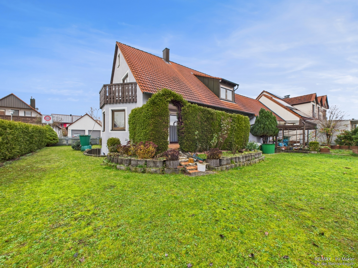 Familienhit: Einfamilienhaus, Doppelgarage, grüne Oase & Terrasse