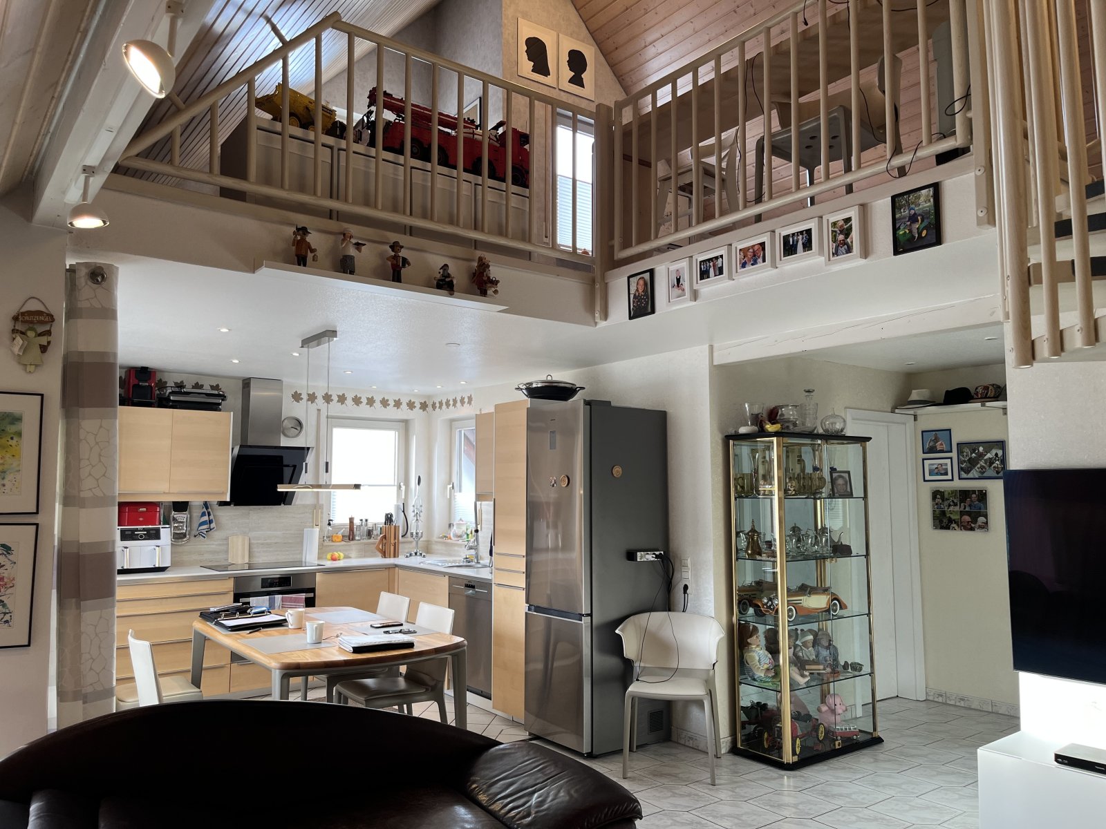 Aidlingen: Zentrumsnahe 2,5 Zimmer-Maisonettewohnung