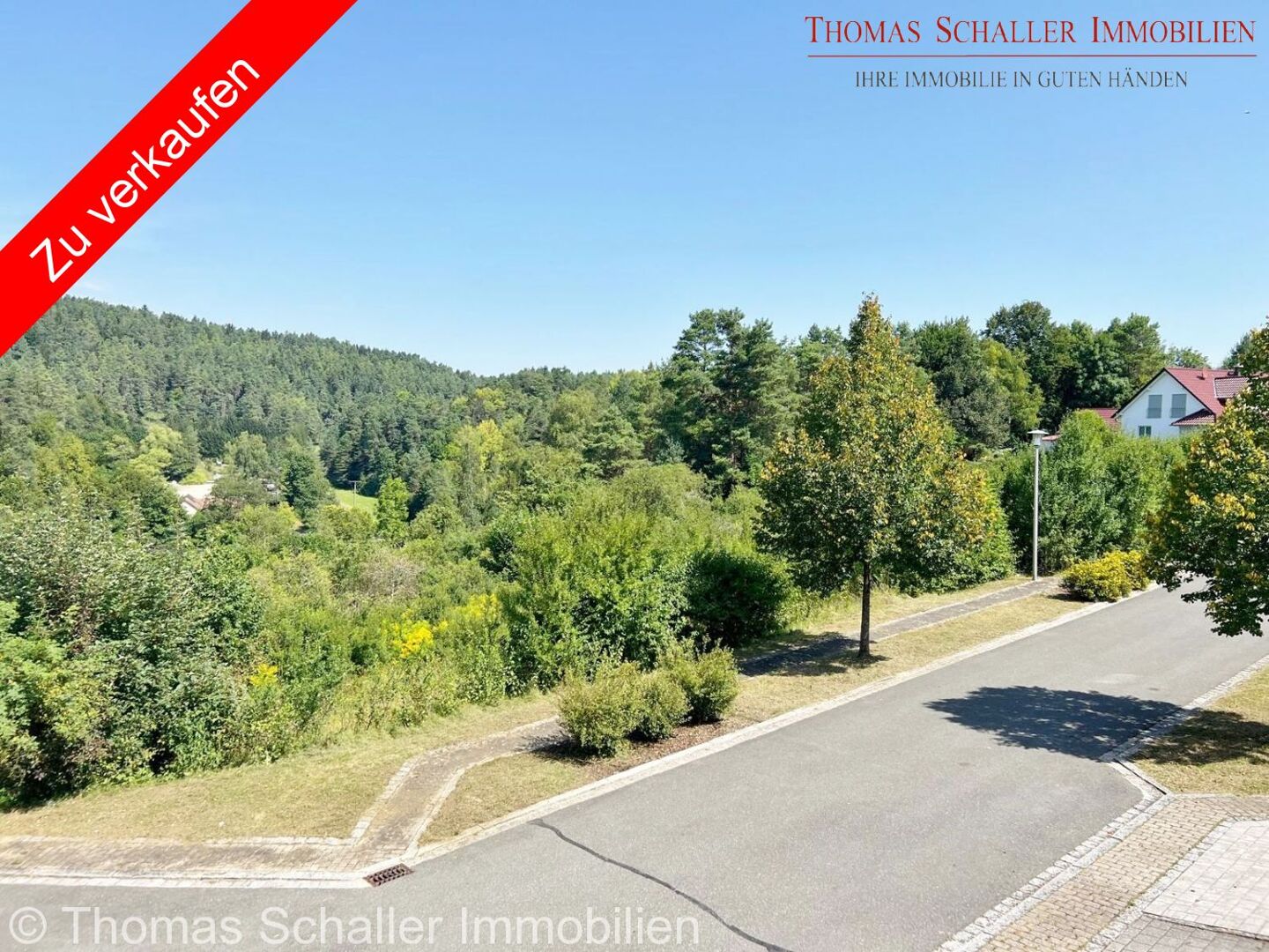 Attraktives Hanggrundstück in Velden