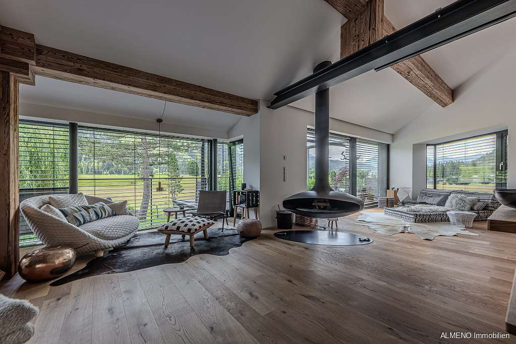 Modernes Alpines Haus mit Hallenbad in den Kitzbühler Alpen