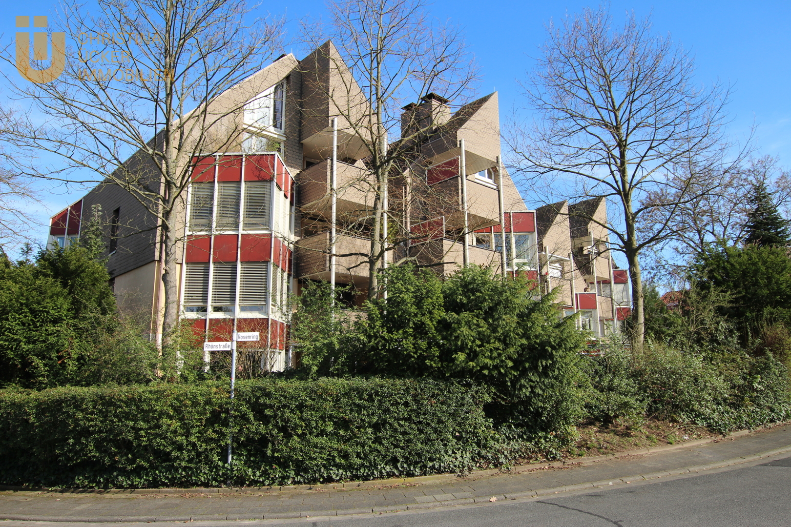 Charmante 3 Zimmer Maisonettewohnung mit Kamin, Loggia und TG-Stellplatz in Rodgau Rollwald