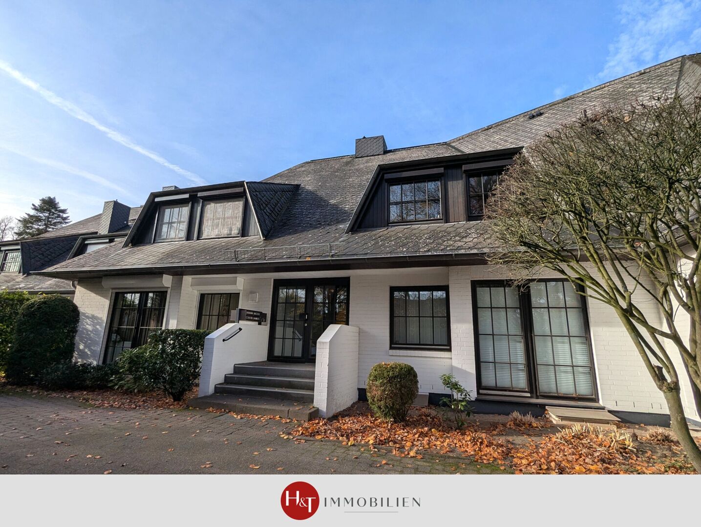 Dachgeschoss-Charme: 3-Zimmer mit Balkon