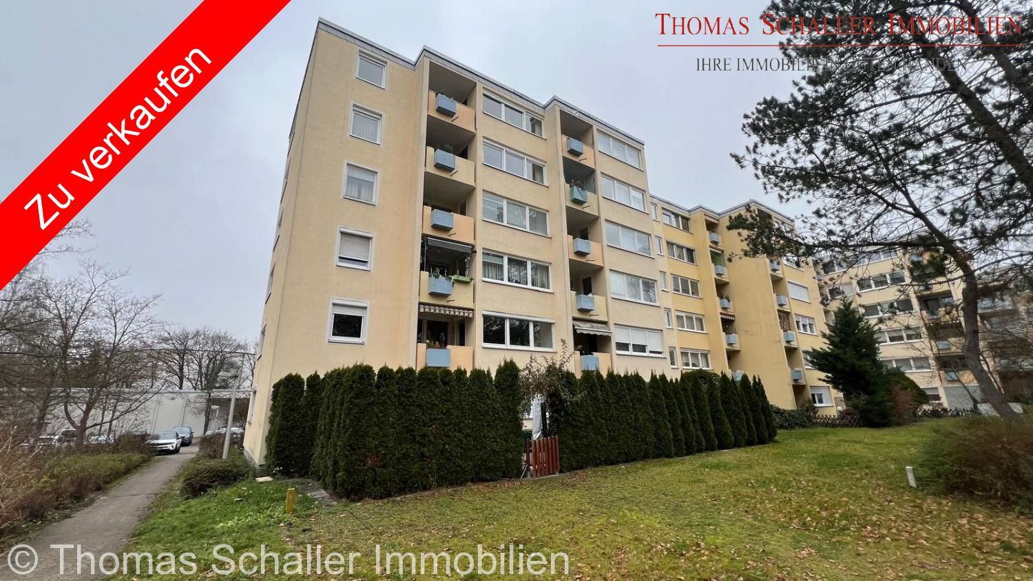 Schöne 3-Zimmer-Wohnung mit großer Küche & Essbereich, Balkon und Aufzug
