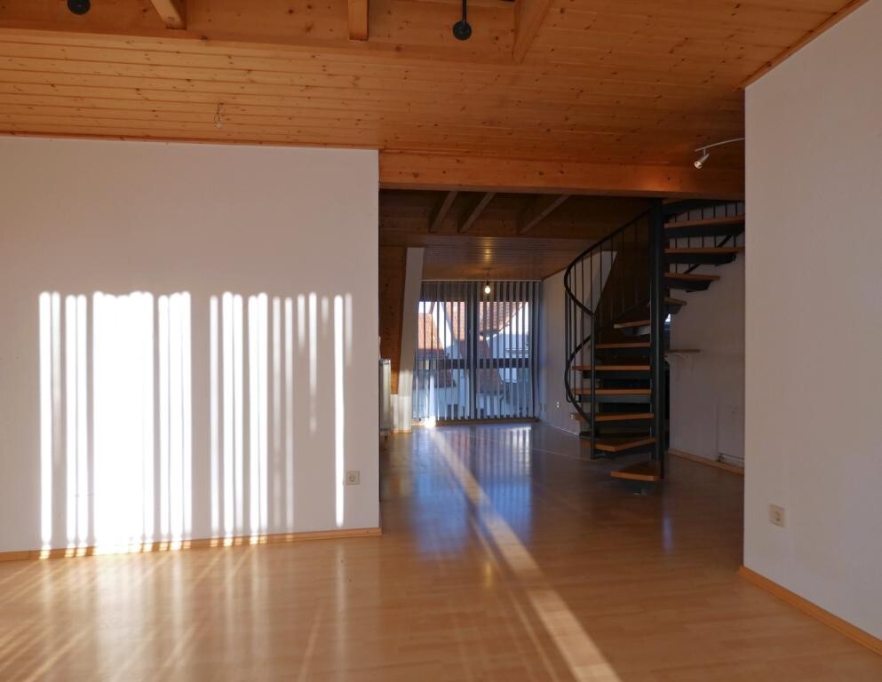 Interessante großzuegige  Maisonettewohnung zum Wohlfühlen – mal etwas Anderes!