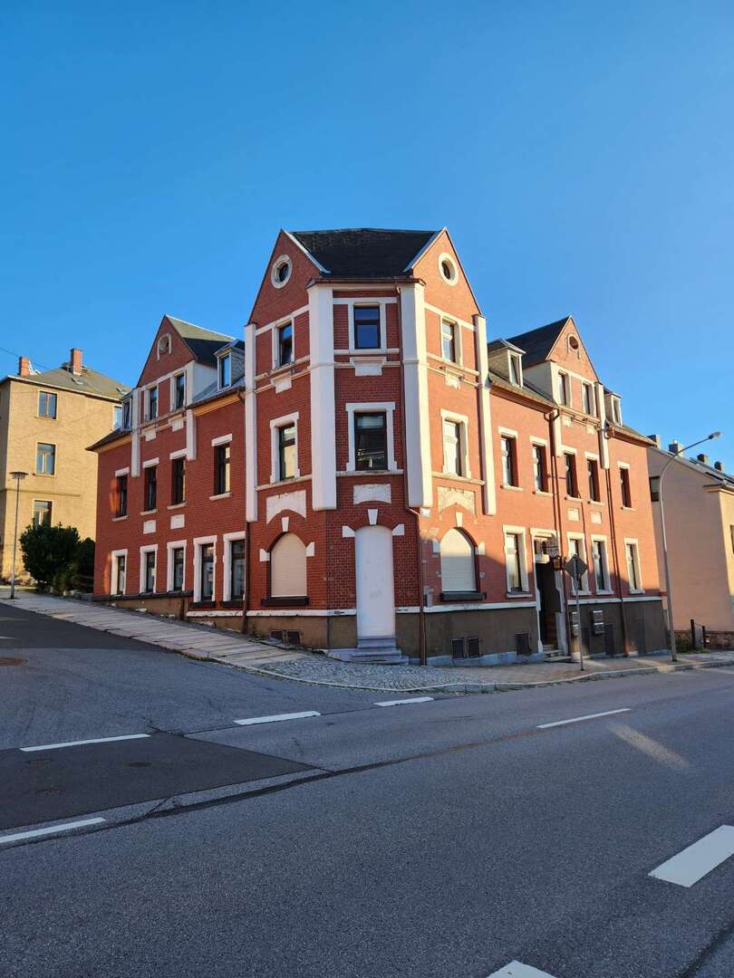 Mehrfamilienhaus mit Entwicklungspotenzial in Falkenstein – Kapitalanlage mit Leerstandsreserven
