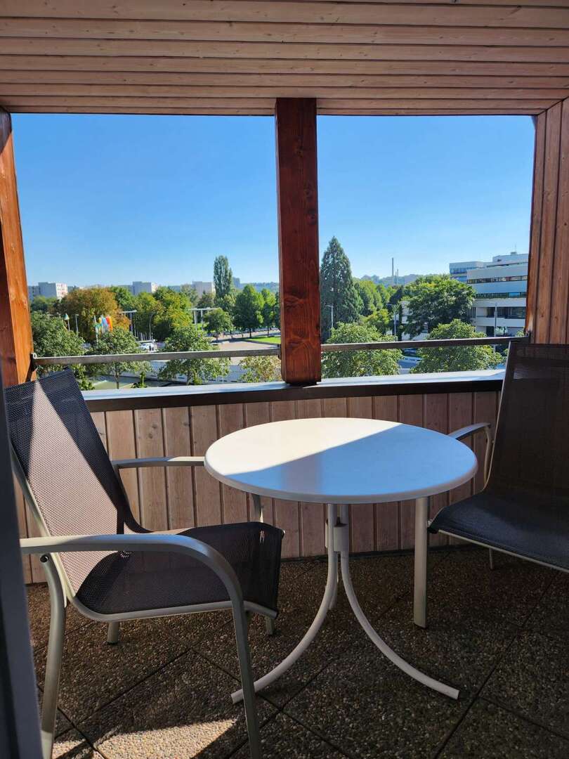 2-Zimmer-Maisonette Wohnung mit Loggia und Seeblick