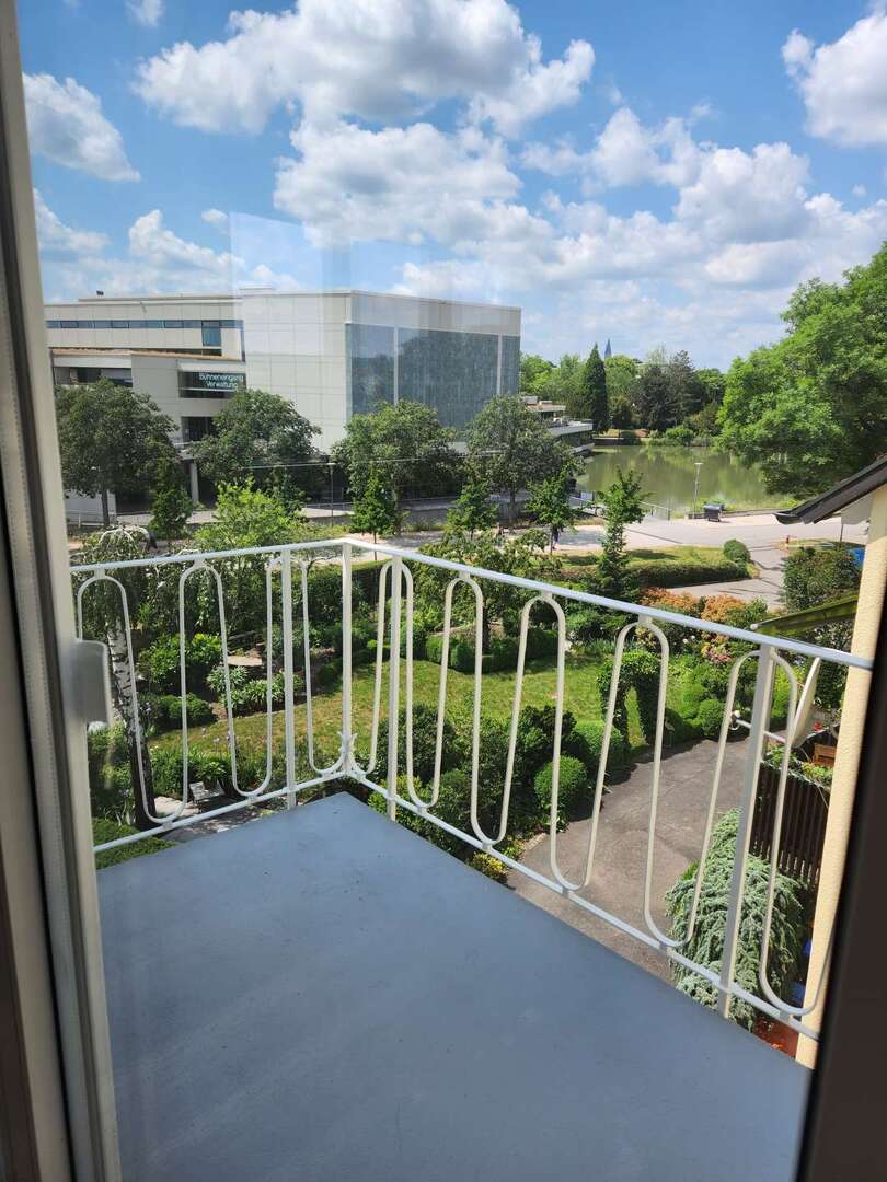 3-Zimmer-Wohnung mit Balkon und Seeblick