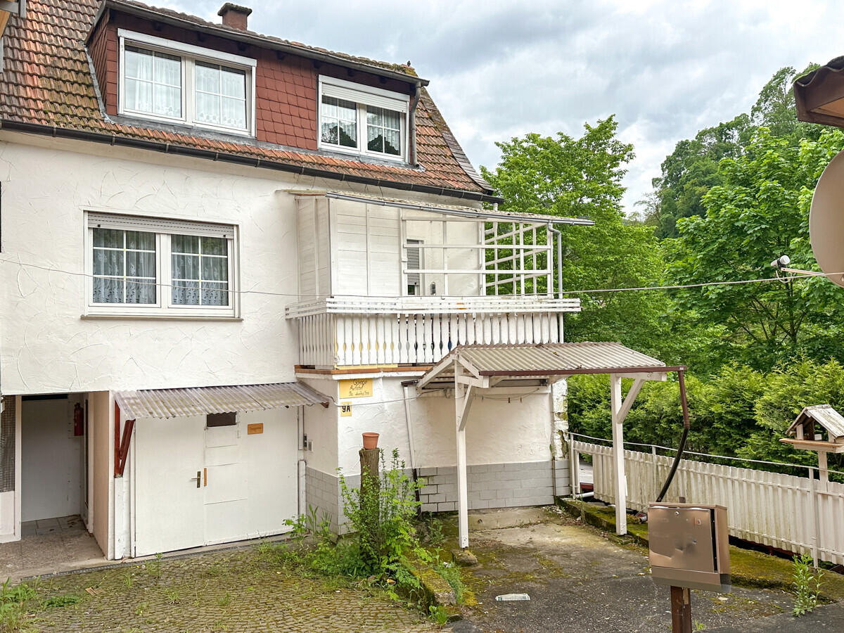 Kleines Haus mit Garten nach WEG geteilt