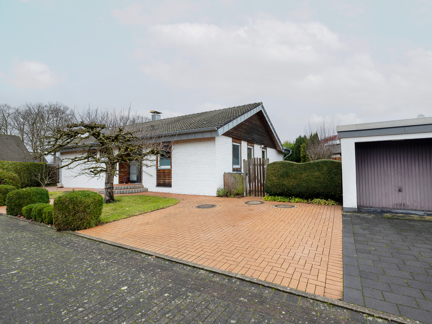 Großzügig, ruhig & voller Möglichkeiten – Ihr gepflegter Bungalow in Schloß Holte-Stukenbrock