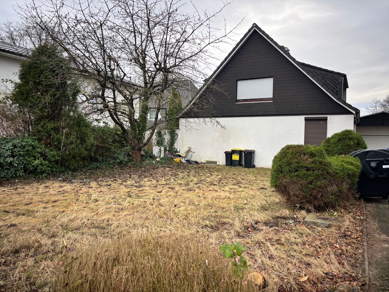 Projektgrundstück mit bestätigter Baurechtslage mit Altbestand - in Norderstedt