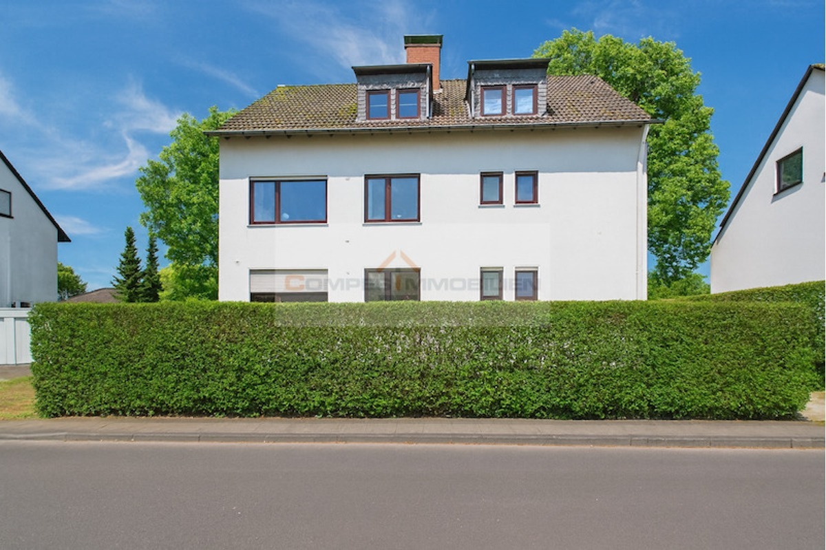 Jetzt investieren oder selbst einziehen: Gefragte Dachgeschosswohnung in Sankt Augustin-Hangelar