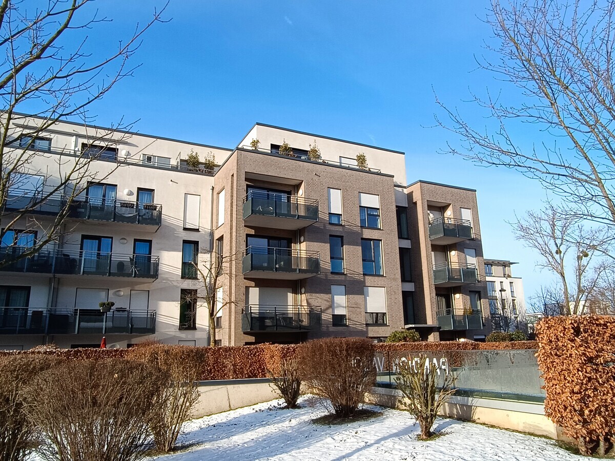 hochwertige Wohnung mit Tiefgaragenplatz in Düsseldorf - Gartenstadt Reitzenstein