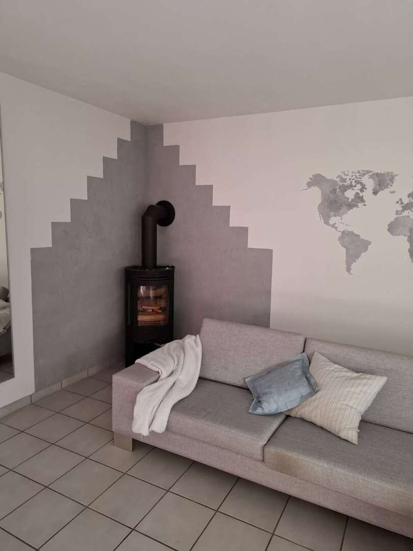 WO LICHT, WEITE UND RUHE ZUHAUSE SIND: MODERNE 3 ZIMMER WOHNUNG + GARTEN + TERRASSE + 2 STELLPLÄTZE