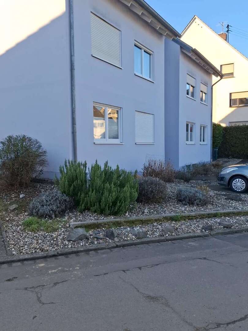 Platz für die junge  Familie! Moderne 3-Zimmer Wohnung - Garten, Terrasse, Stellplätze, Gute Lage!