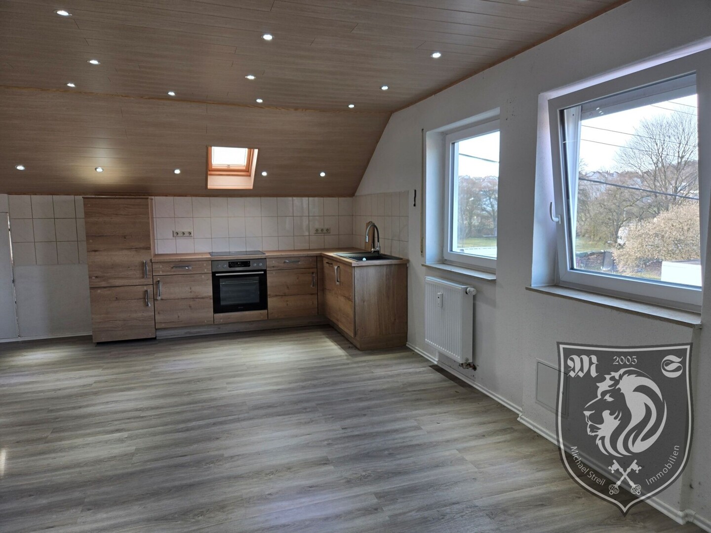 2,5 -Zi.  –  DG WHG – Erstbezug nach Renovierung in ruhiger Lage von Hermaringen – zu vermieten