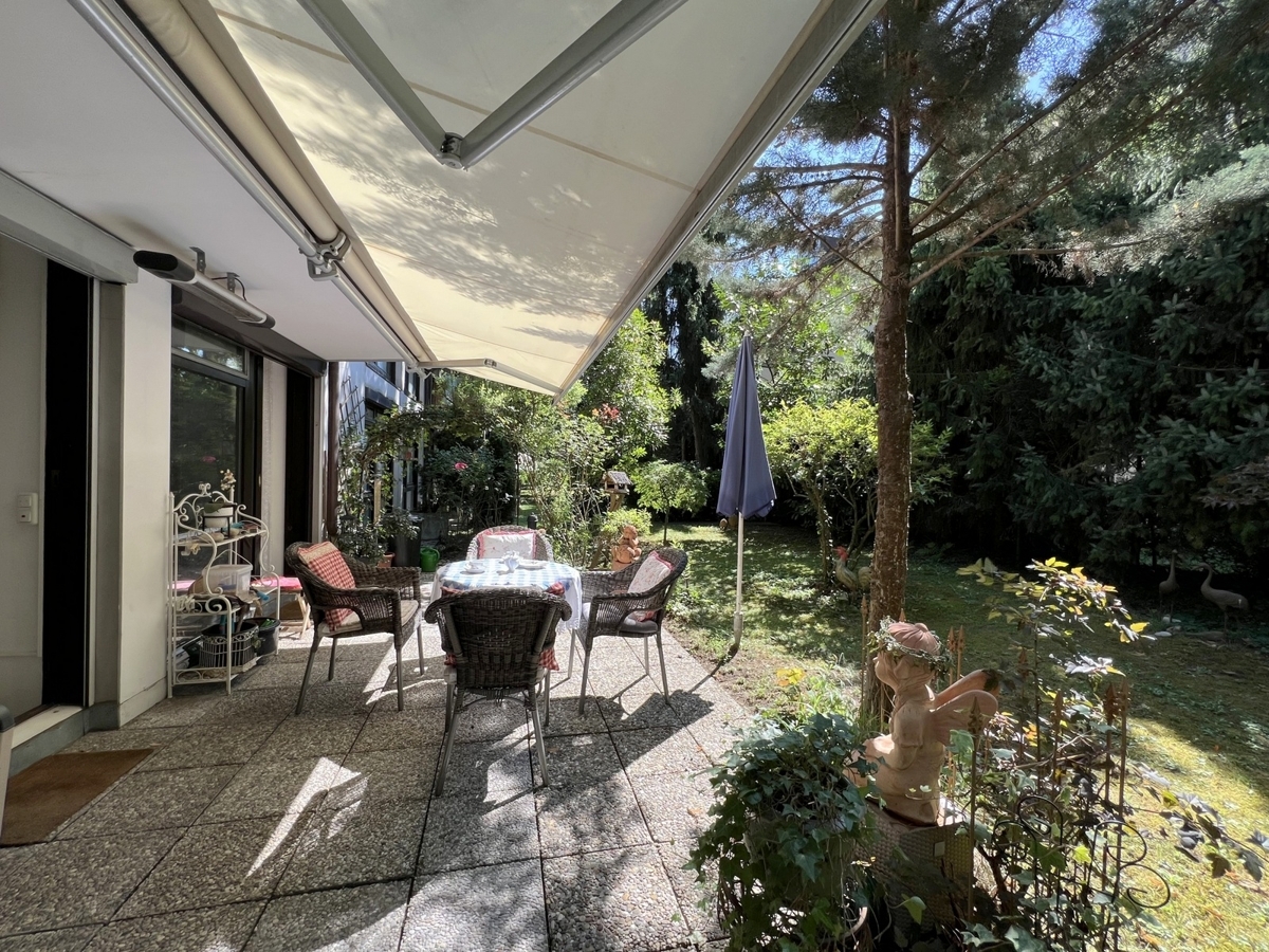 Charmante 2-Zimmer-Wohnung mit idyllischem Garten in Nymphenburg