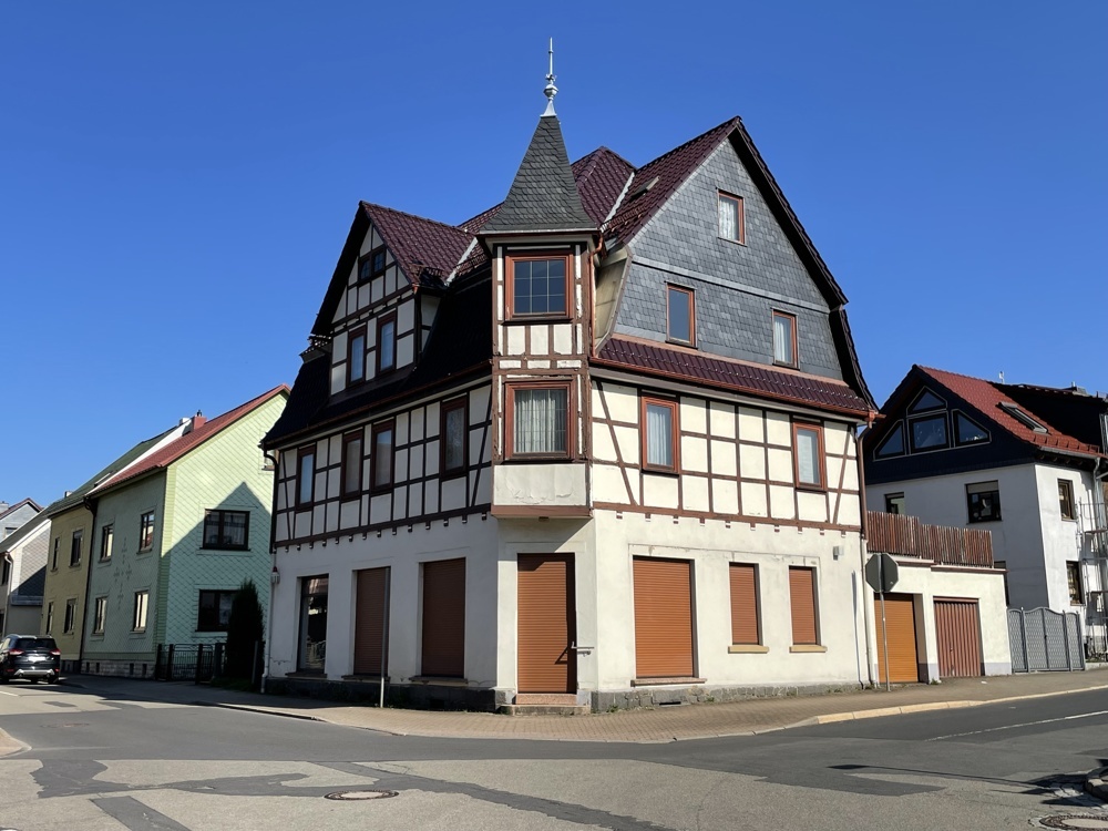 Ihr zukünftiges Heim - imposantes Fachwerkhaus in Brotterode als Ausbau-Projekt
