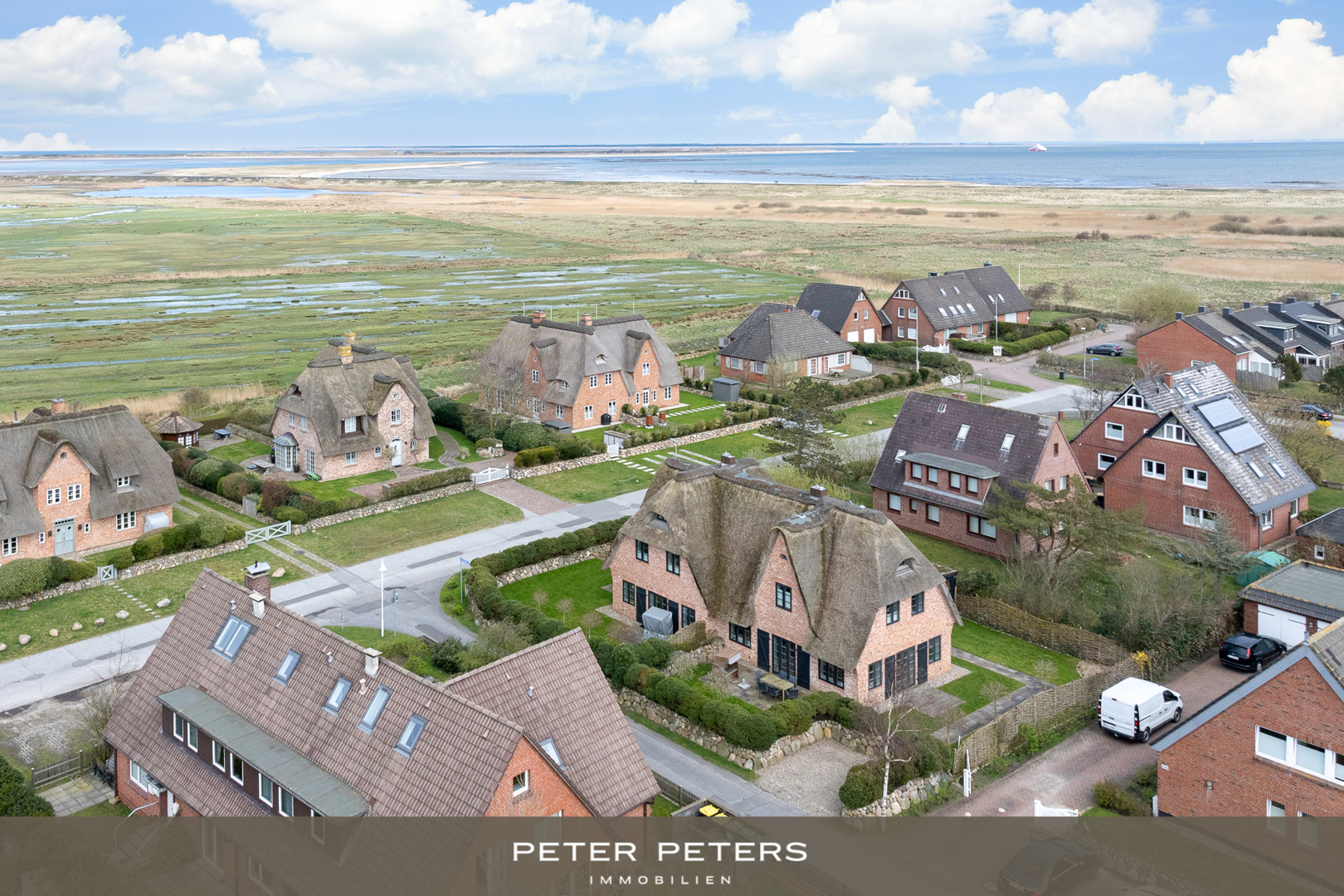 Schöne Haushälfte am Ellenbogen mit Erlaubnis zur Ferienvermietung und eigenem Grundbuchblatt