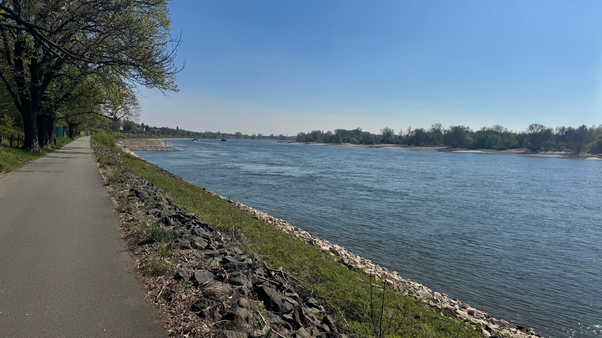 Großzügiges Grundstück für Familientraum in persönlichem und ruhigem Umfeld