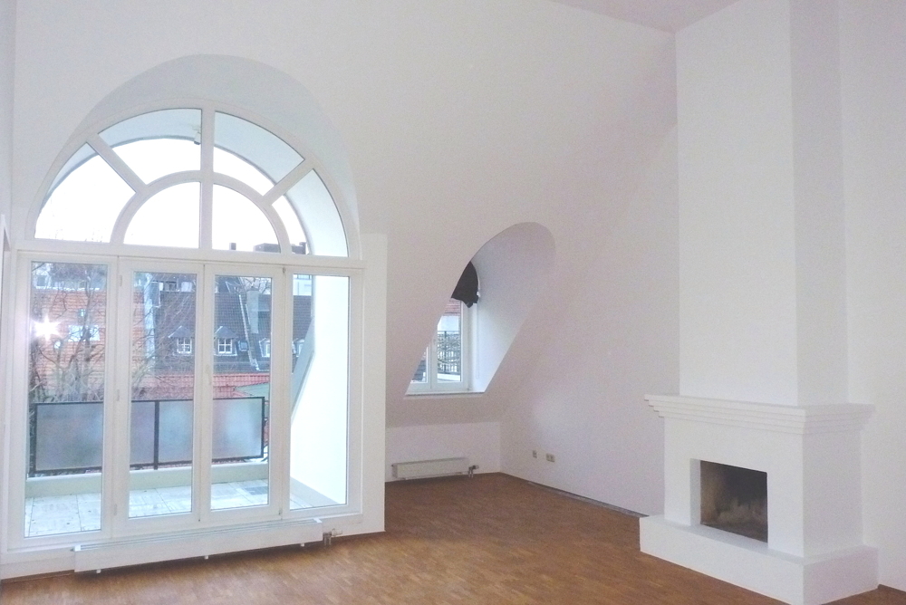 CARLSTADT, EXKLUSIVE 2 ZI.-WHG.,
AUFZUG, EBK, GÄSTE-WC, DUSCHBAD, KAMIN, EINBAUSCHRÄNKE + LOGGIA !