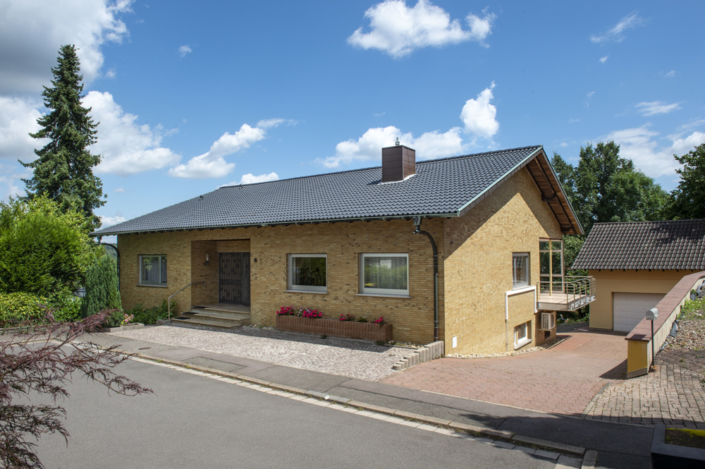 Familien(t)raum in Riegelsberg- Stilvolles Wohnen mit Garten und Einliegerwohnung