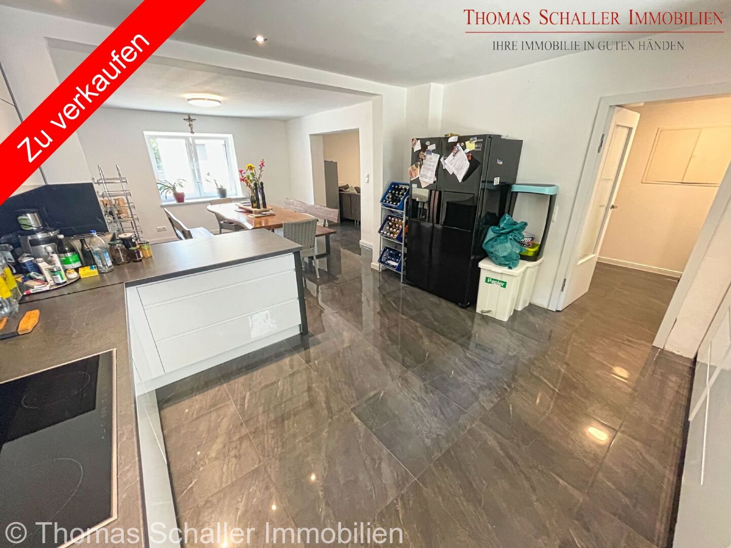 Modernisiertes EFH mit PV-Anlage aus 2023, Loggia mit Whirlpool & Garage, zentral in Donaustauf