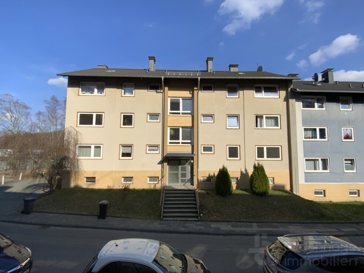 Modernisierte 3-Zimmer-Wohnung im Hochparterre – 67 m², bezugsfertig, preisgünstig