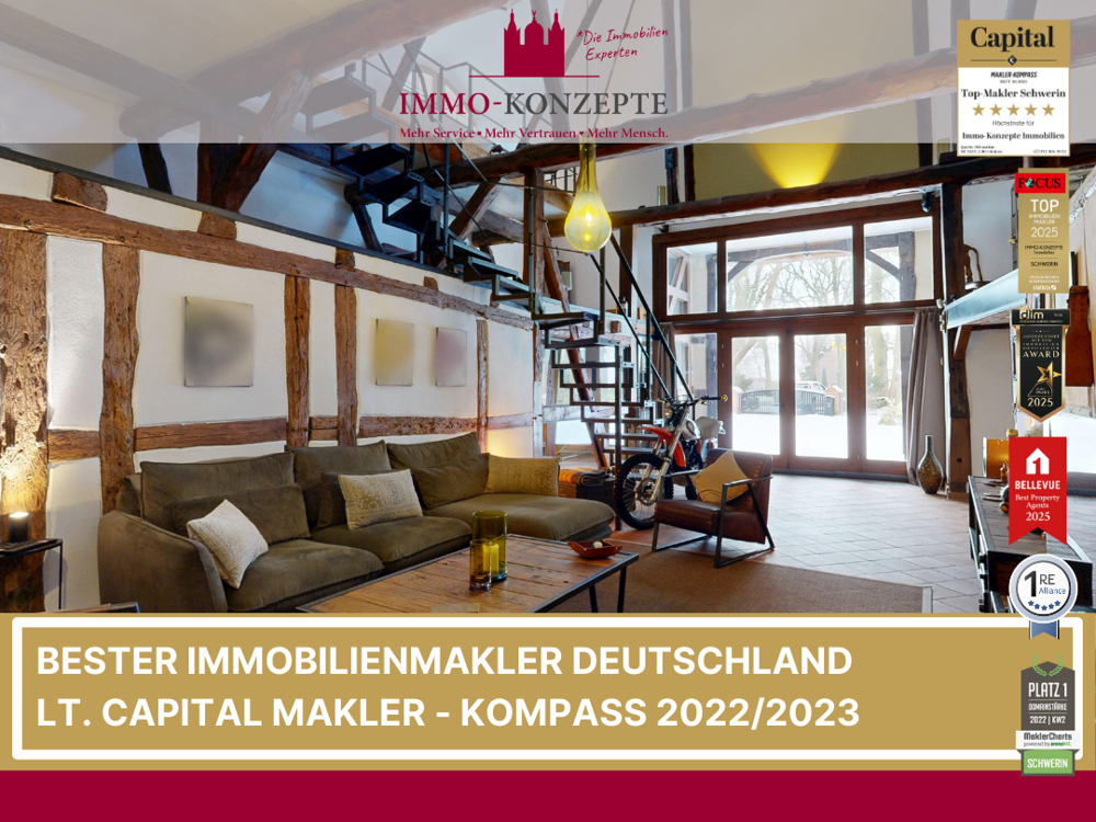 Traum-Anwesen: Historisches Reetdach-Hallenhaus + separates Wohnhaus + Remise + Nebengelass