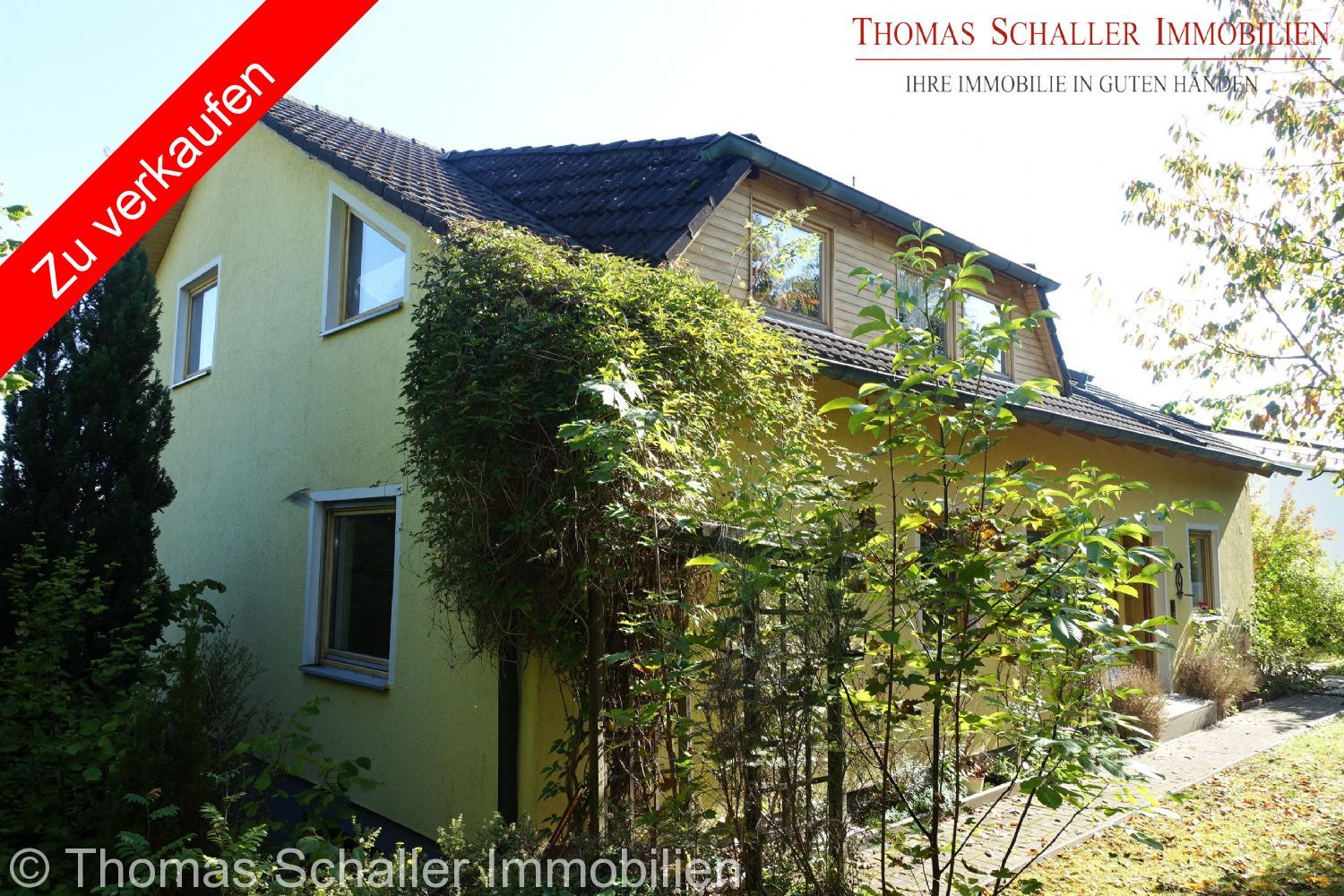 Ein-/ Zweifamilienhaus in Hanglage mit Garage, Terrasse, Balkon, Loggia, EBK in Velburg bei Neumarkt